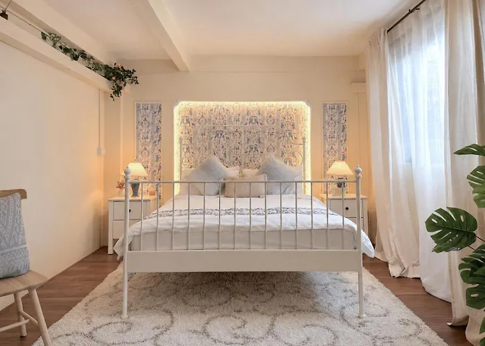 5brs Spanish Hacienda Big Kitchen 10 Mins From Mrt Huaykwang ヴィラ *